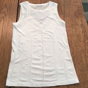 Athleta cutout workout top